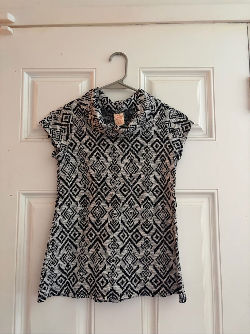 Faded Glory Black & White Long Sleeve Geometric Dress